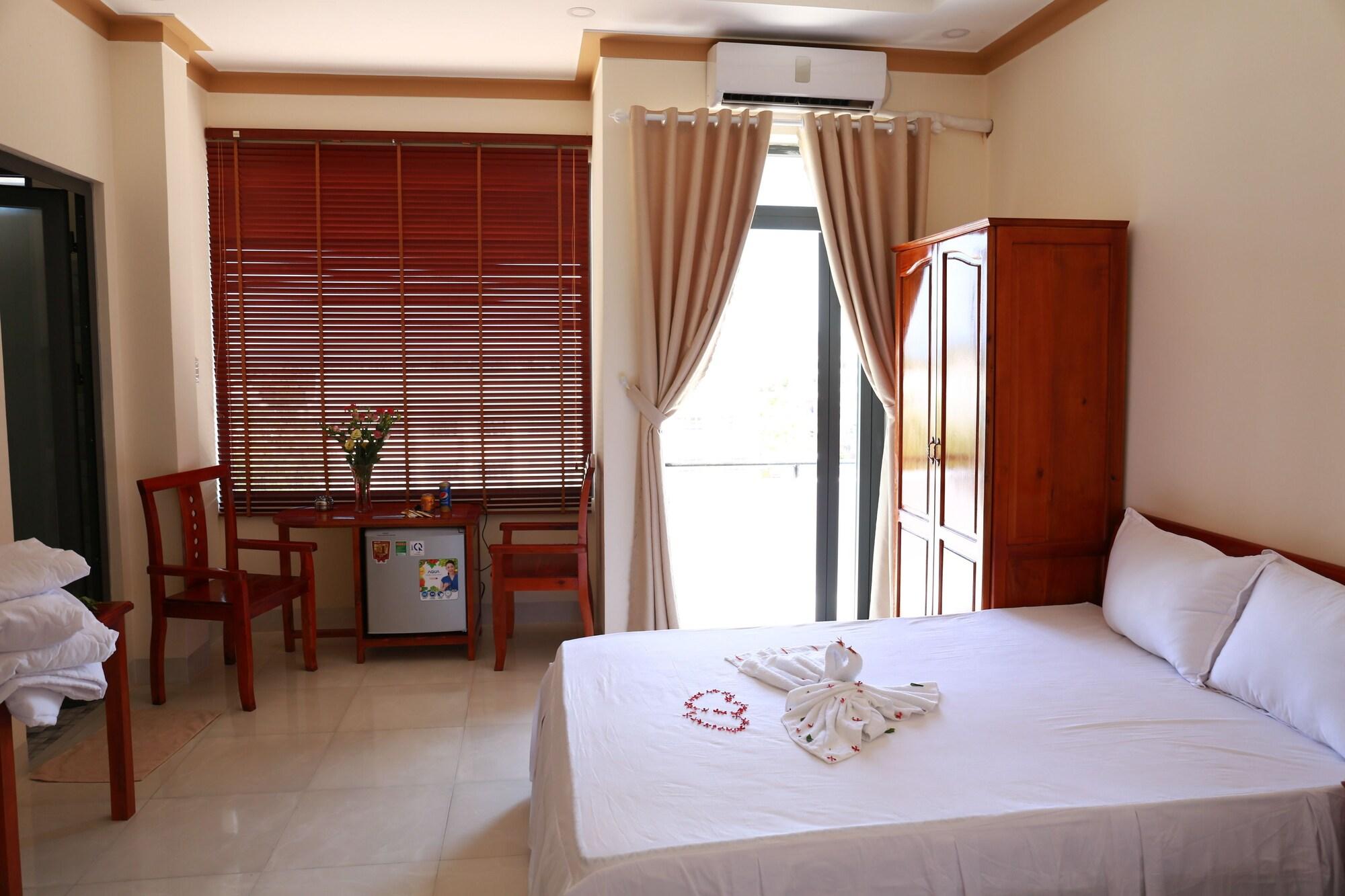 Lien Thong Hotel Duong Dong Exterior foto