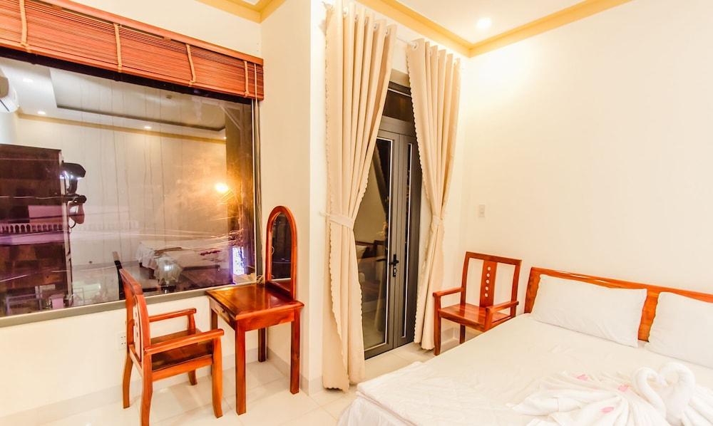 Lien Thong Hotel Duong Dong Exterior foto