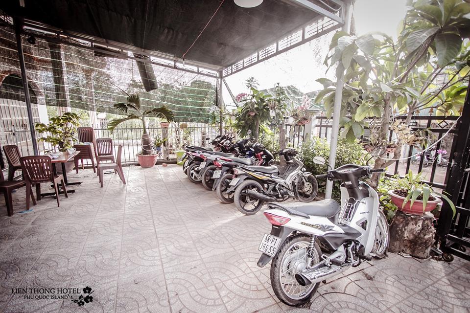 Lien Thong Hotel Duong Dong Exterior foto