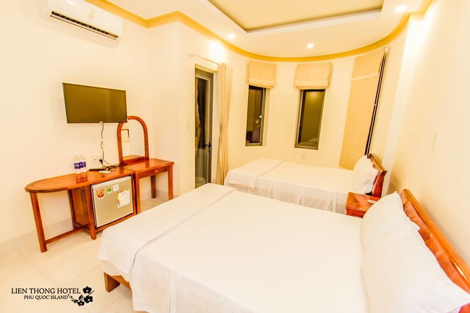 Lien Thong Hotel Duong Dong Exterior foto