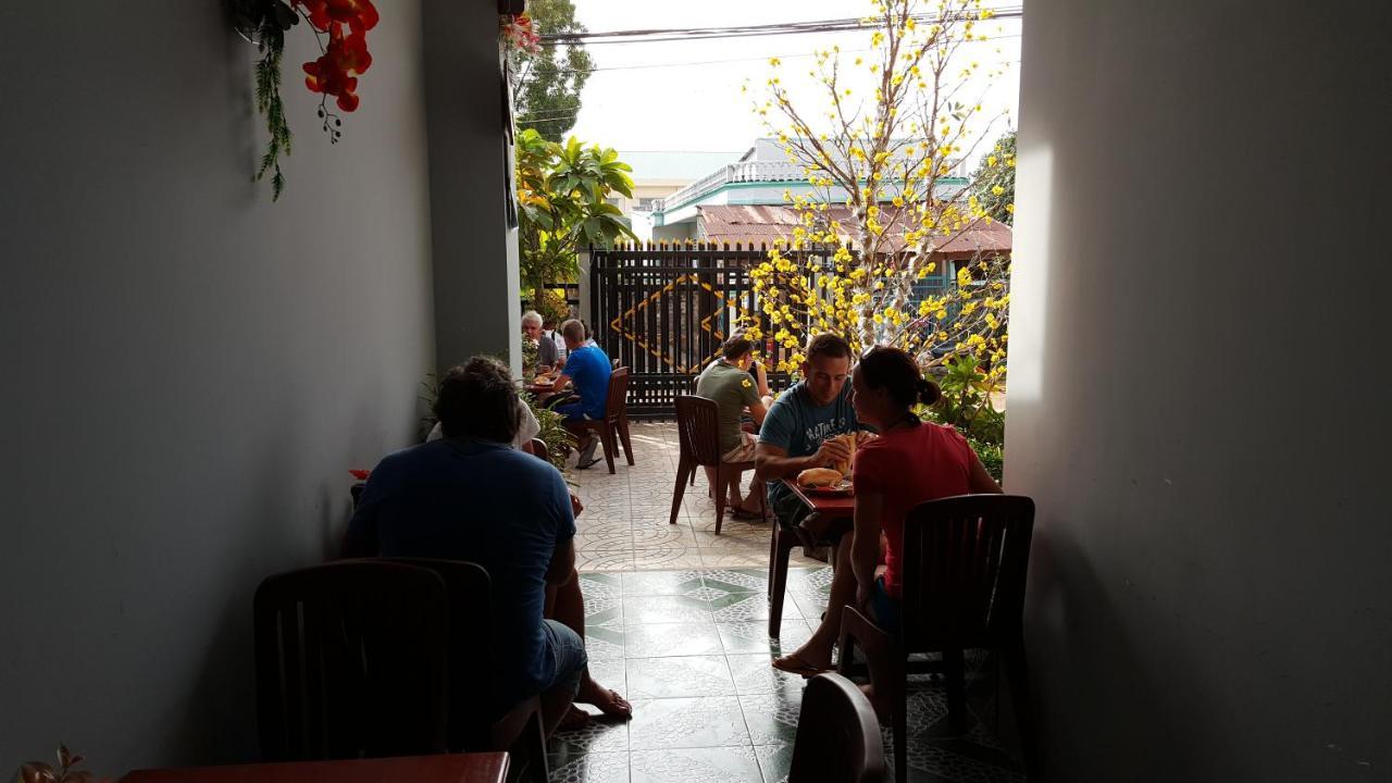 Lien Thong Hotel Duong Dong Exterior foto