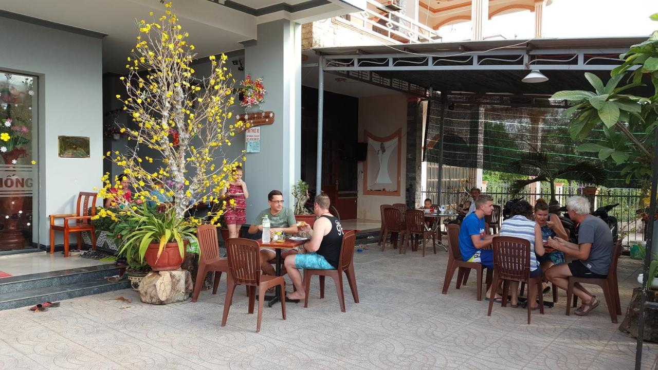Lien Thong Hotel Duong Dong Exterior foto